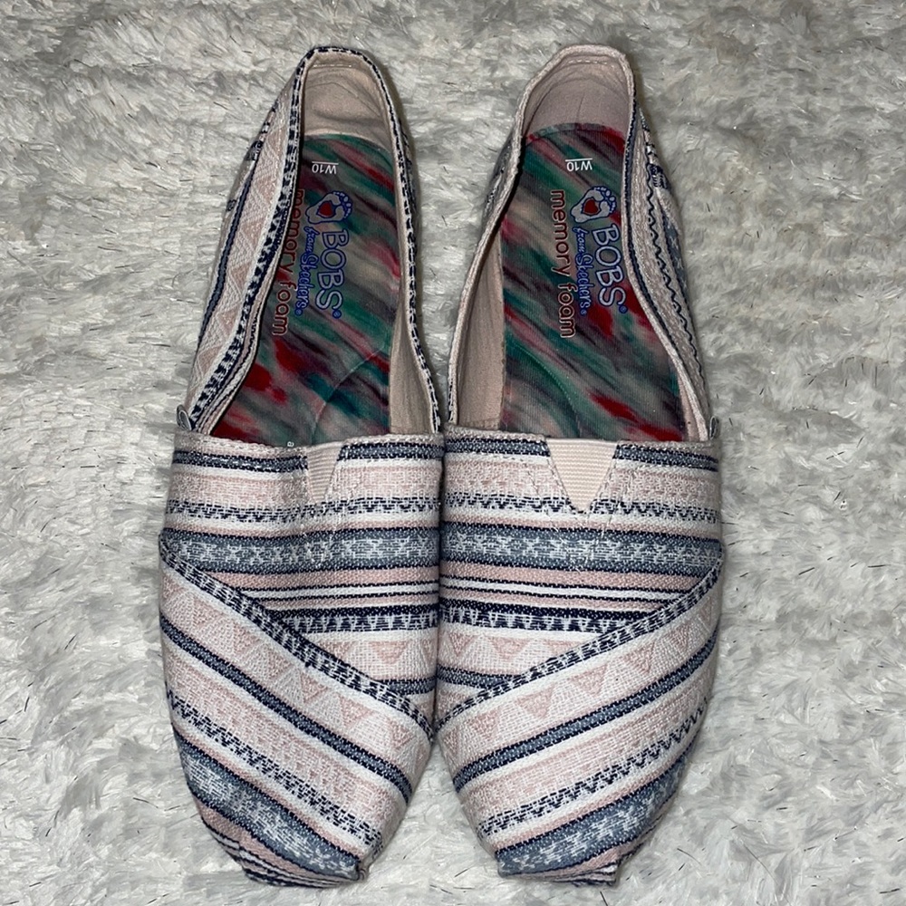 Toms Women’s shoes size 10